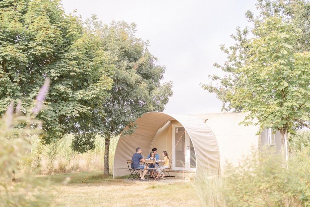 Domaine De L'Oiseliere Hotel Chauche ภายนอก รูปภาพ
