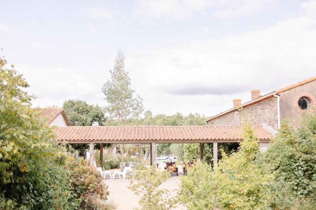Domaine De L'Oiseliere Hotel Chauche ภายนอก รูปภาพ